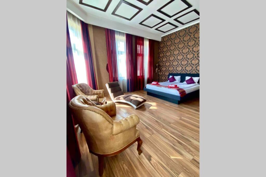 Heart Of Oradea, Old City Orient *Self-Checkin* Esterno foto